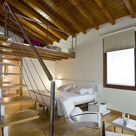 Urune Hotel 2*